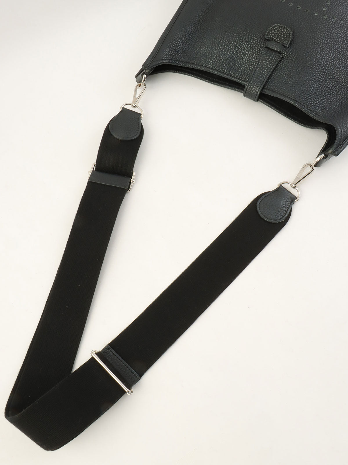 Evelyne 3GM Black