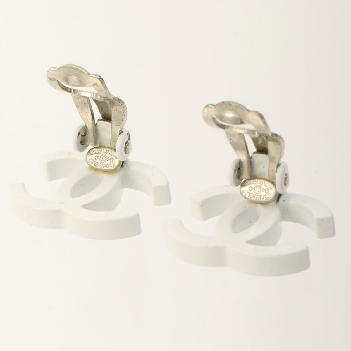 2004 CC mark earrings, silver/white