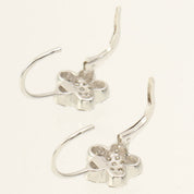 18K ダイヤモンドフラワーモチーフピアス シルバー