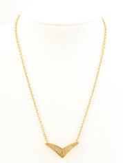 金镶钻V字形项链