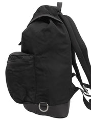 ナイロンロゴプレートバックパック ブラック