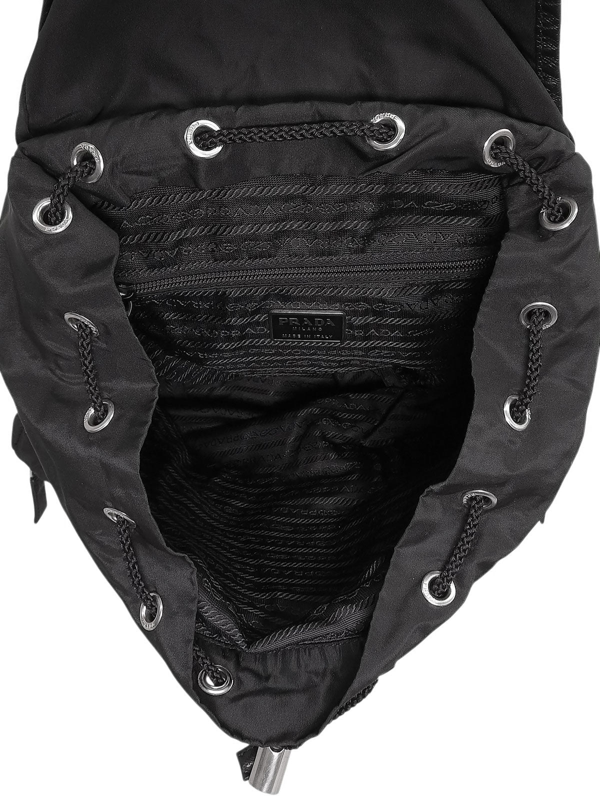 ナイロンロゴプレートバックパック ブラック