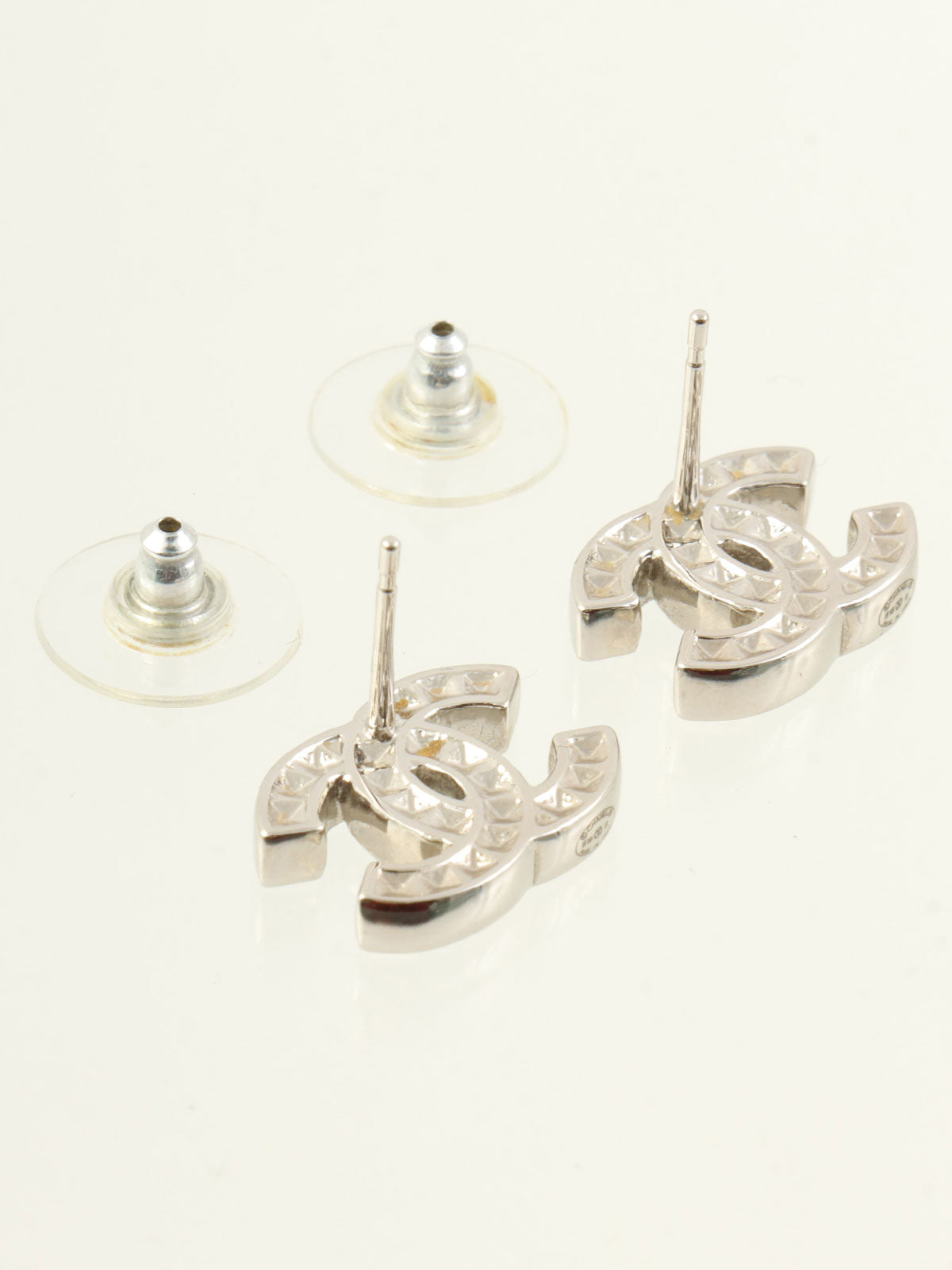 2018年製 ラインストーンCCマークピアス シルバー