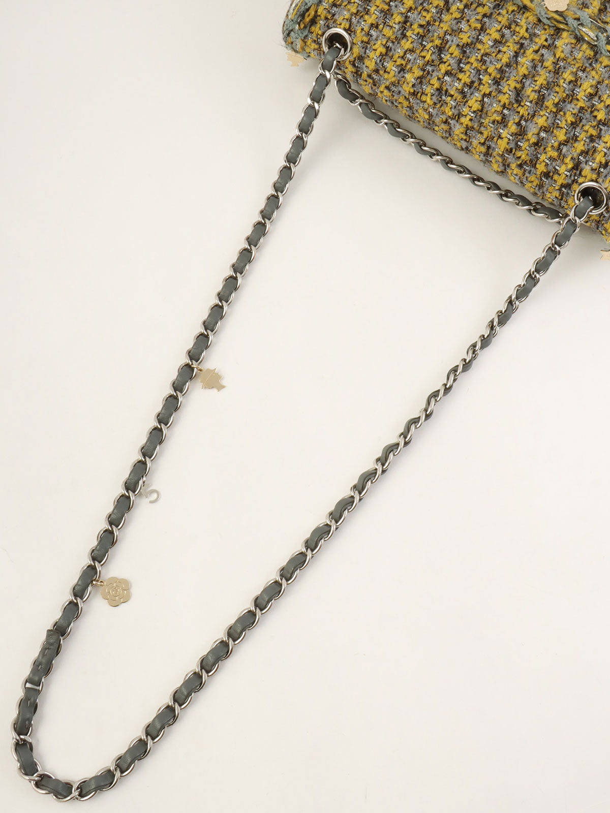 2017款 Tweed Icon Charm CC Turnlock 链条包，黄/灰/多色