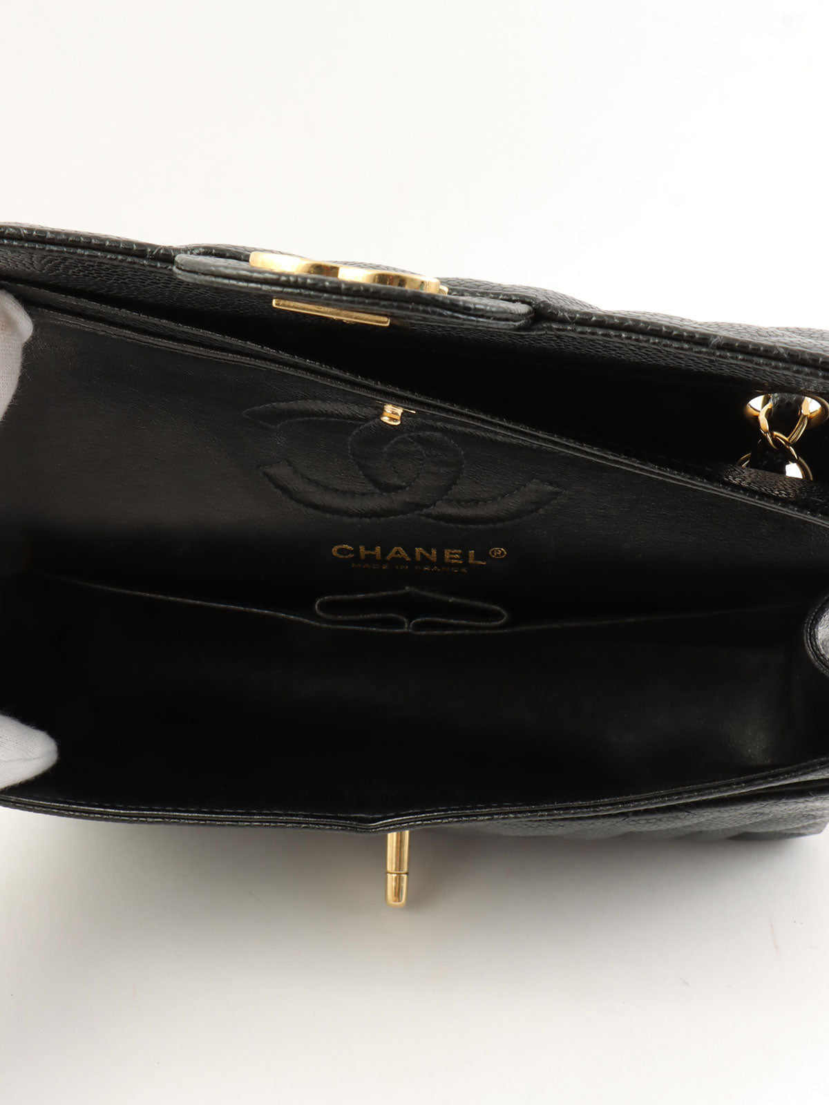 2004 Caviar Skin Classic Flap Chain Bag 23cm Black