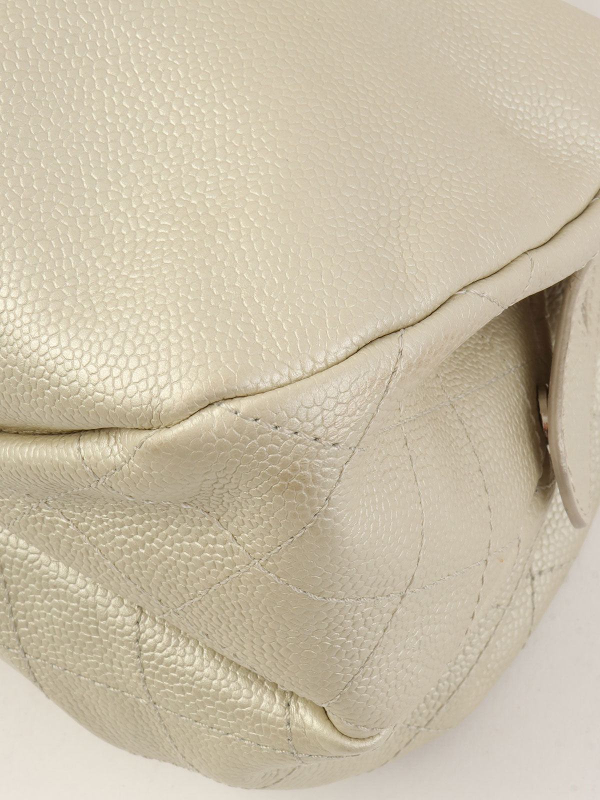 2010年頃製 キャビアスキンCCマークステッチチェーンショルダーバッグ メタリックホワイト