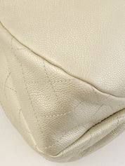 2010年頃製 キャビアスキンCCマークステッチチェーンショルダーバッグ メタリックホワイト