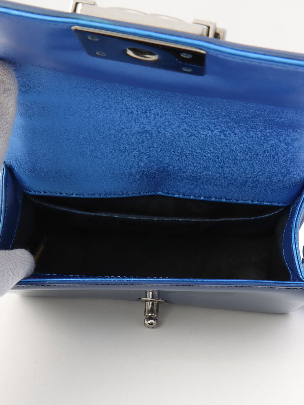 2014-era Patent Boy Chanel Chain Shoulder Bag Blue