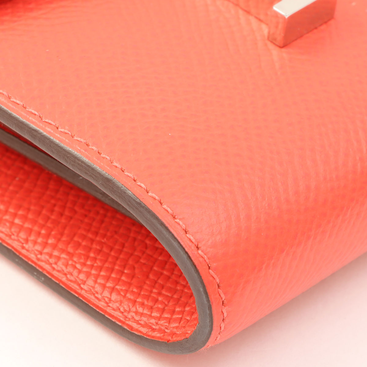 2015 Constance Compact Rouge Pivoine
