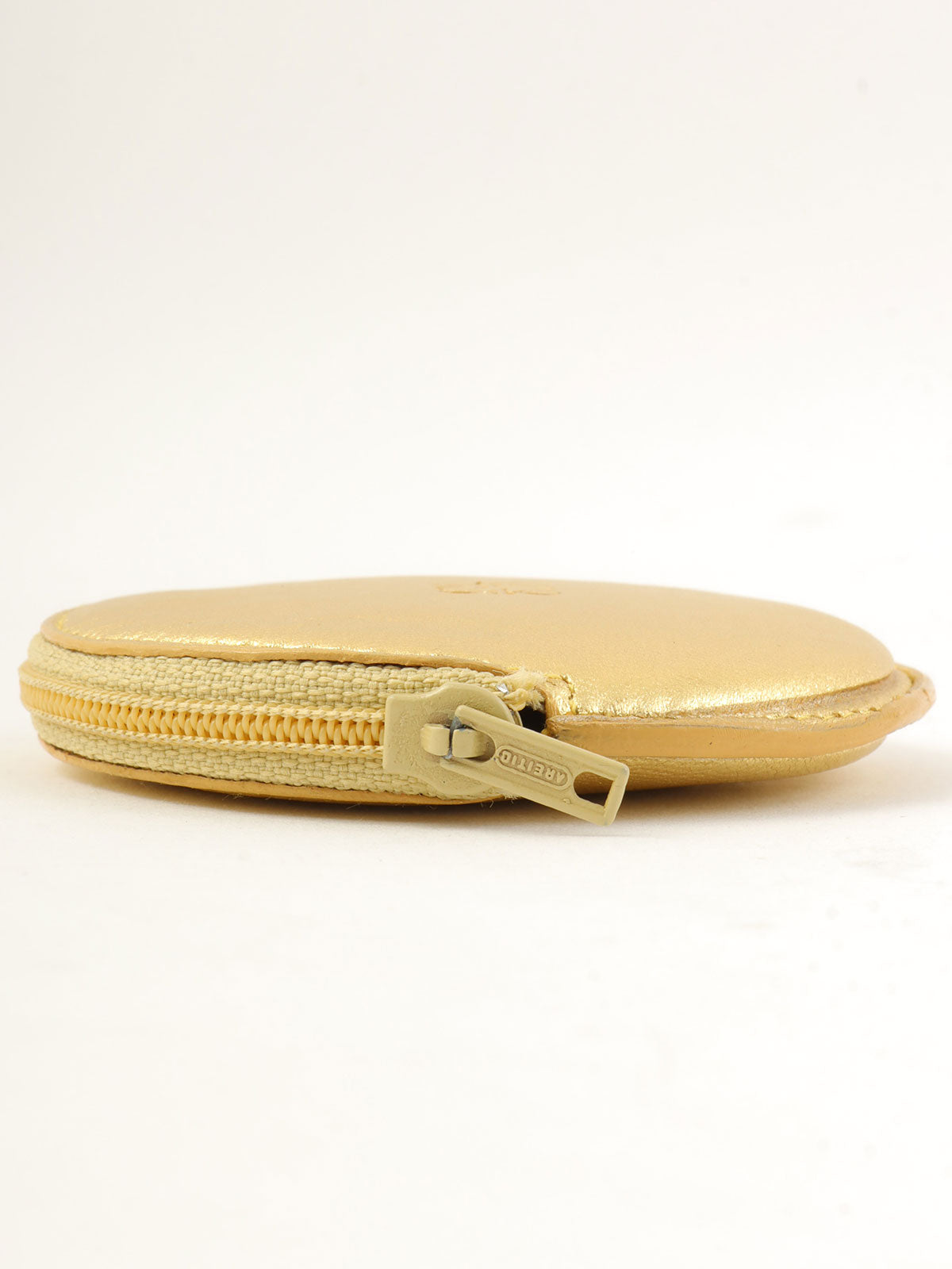 金质纳帕皮革圆形Anagram压纹硬币盒