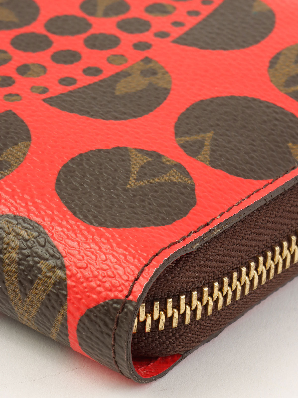 2012 Yayoi Kusama Collaboration Zippy Wallet Brown/Red