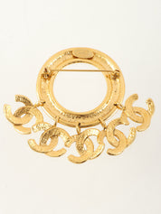 1994 Circle 5CC Mark Swing Brooch Gold