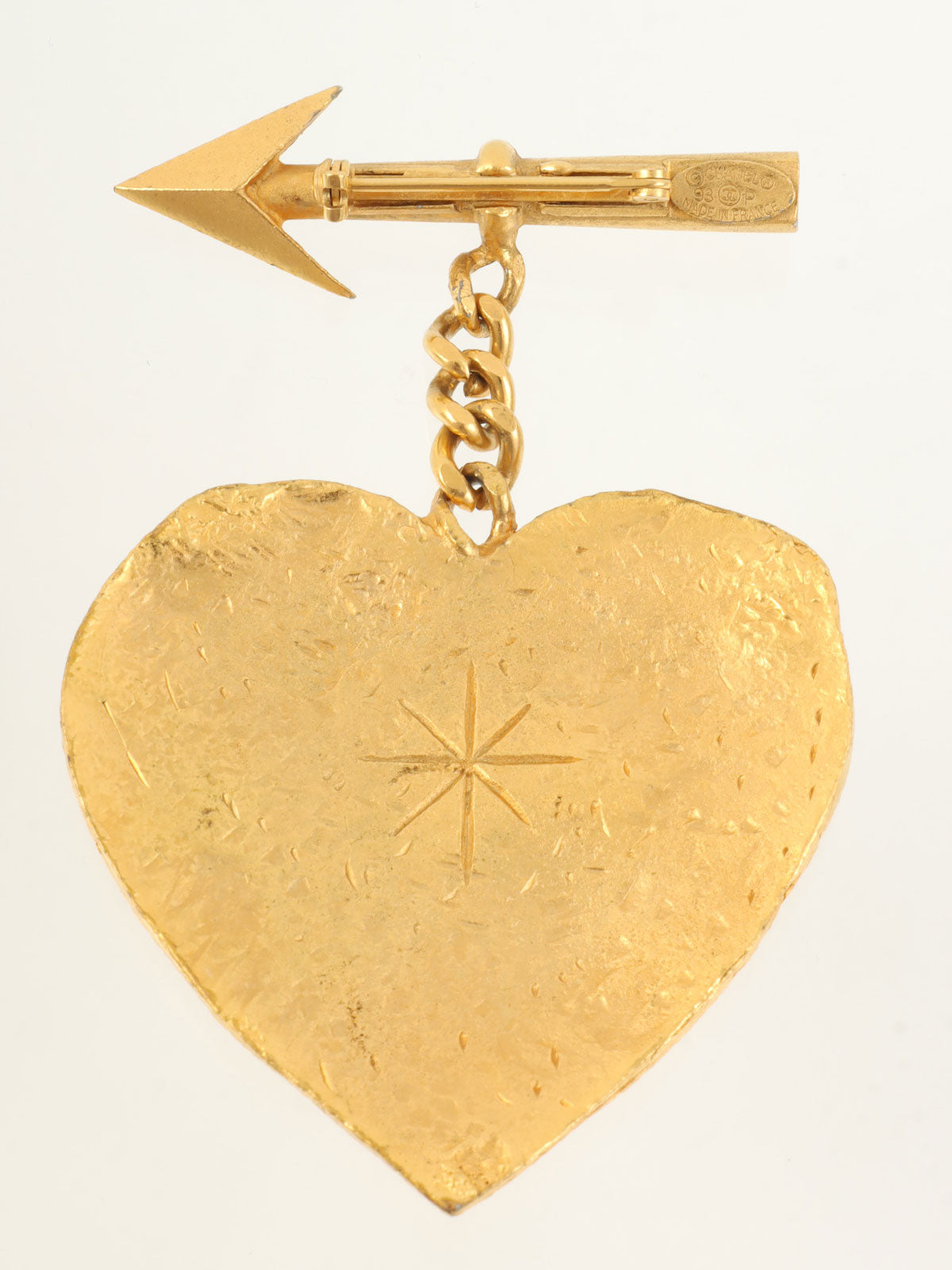 1993 Heart and Arrow Motif Brooch, Gold