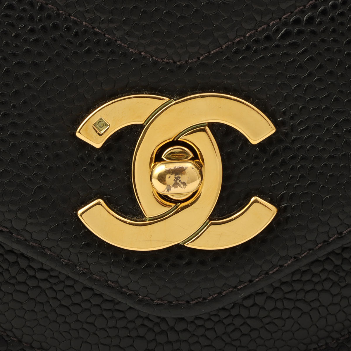 Circa 1995 Caviar Skin V-Stitch CC Turnlock Shoulder Bag Black