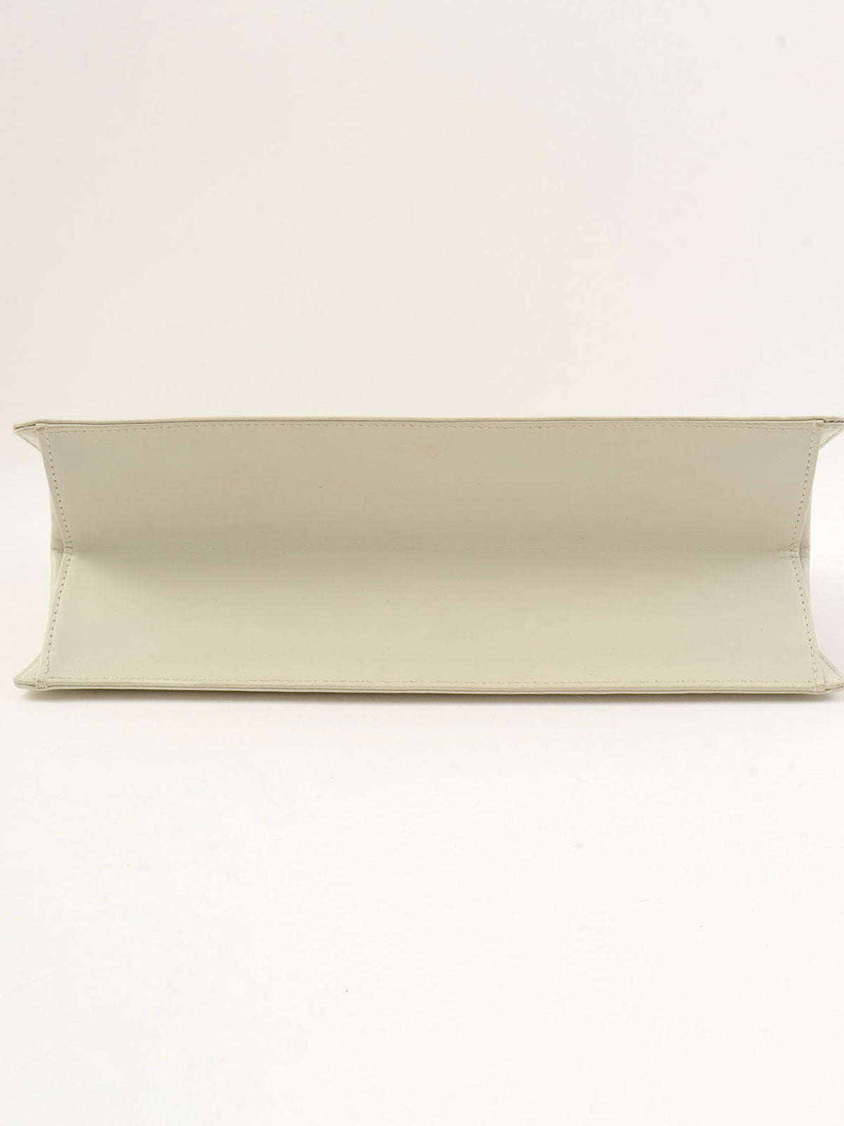 ロゴプレート2wayバッグ オフホワイト