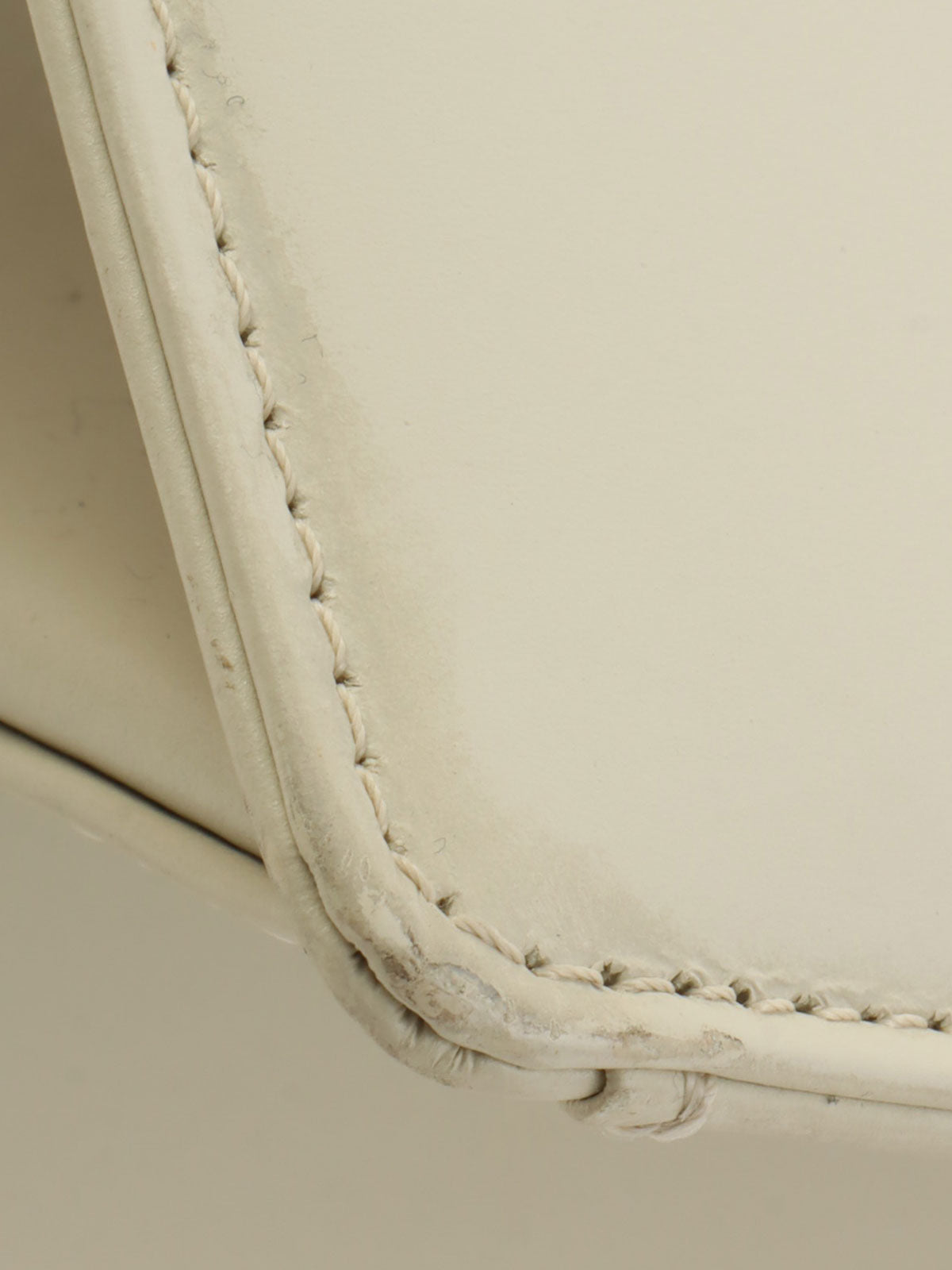 ロゴプレート2wayバッグ オフホワイト