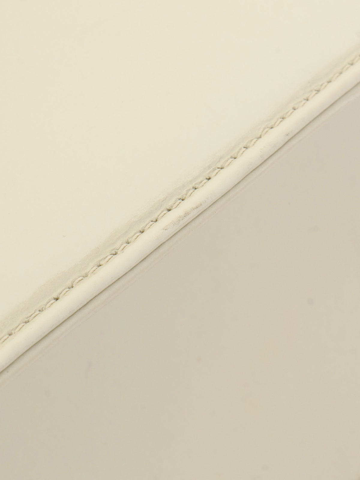 ロゴプレート2wayバッグ オフホワイト