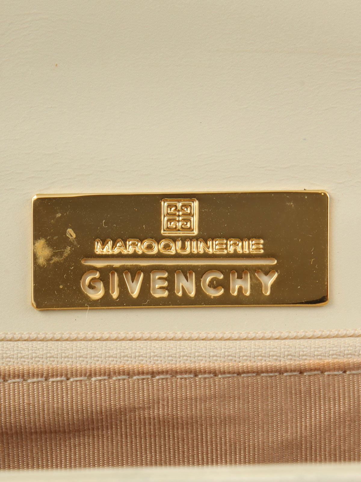 ロゴプレート2wayバッグ オフホワイト