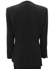 Double-breasted collarless set in black