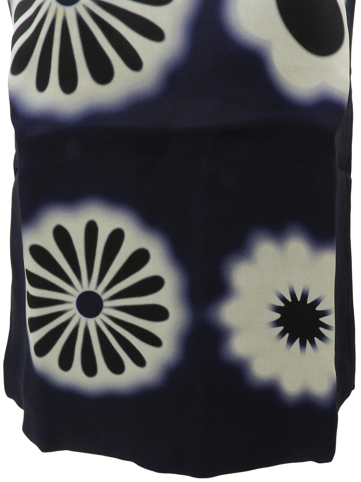 シルクフラワーパターンノースリーブトップス ネイビー/ホワイト