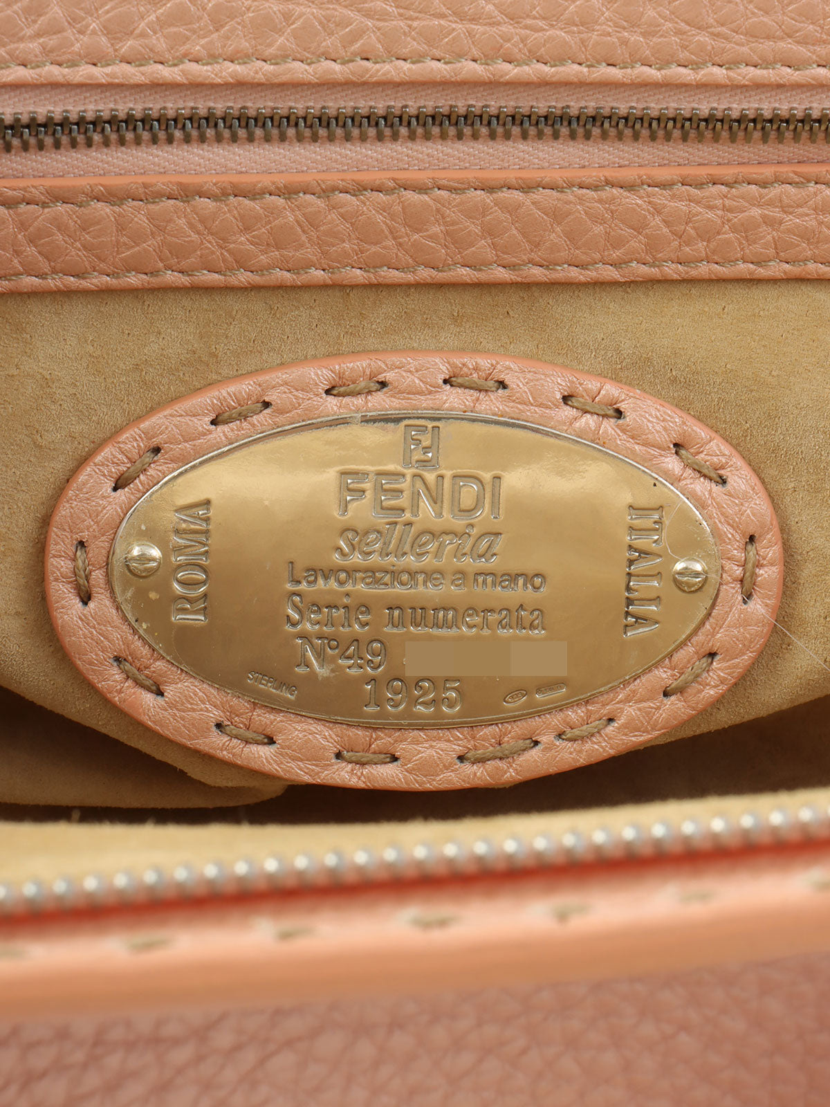 ロゴプレートハンドバッグ ピンク