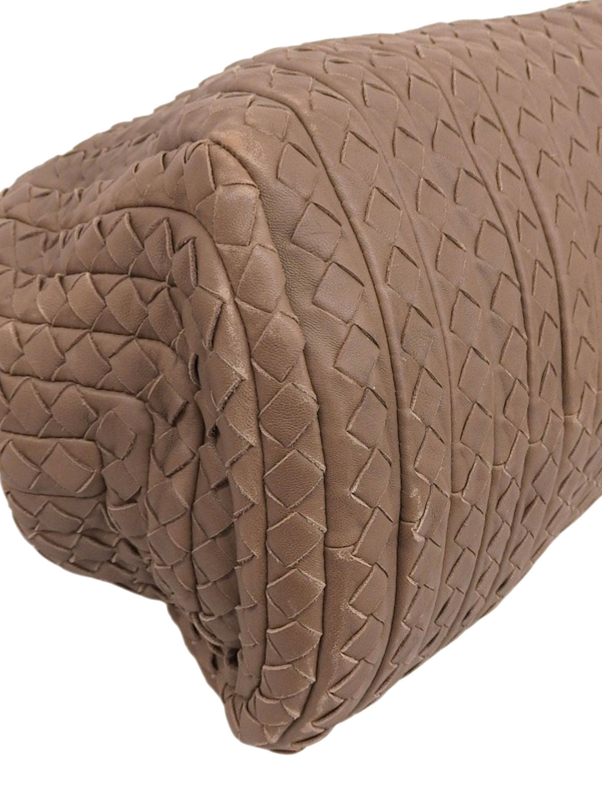 棕色编织手提包