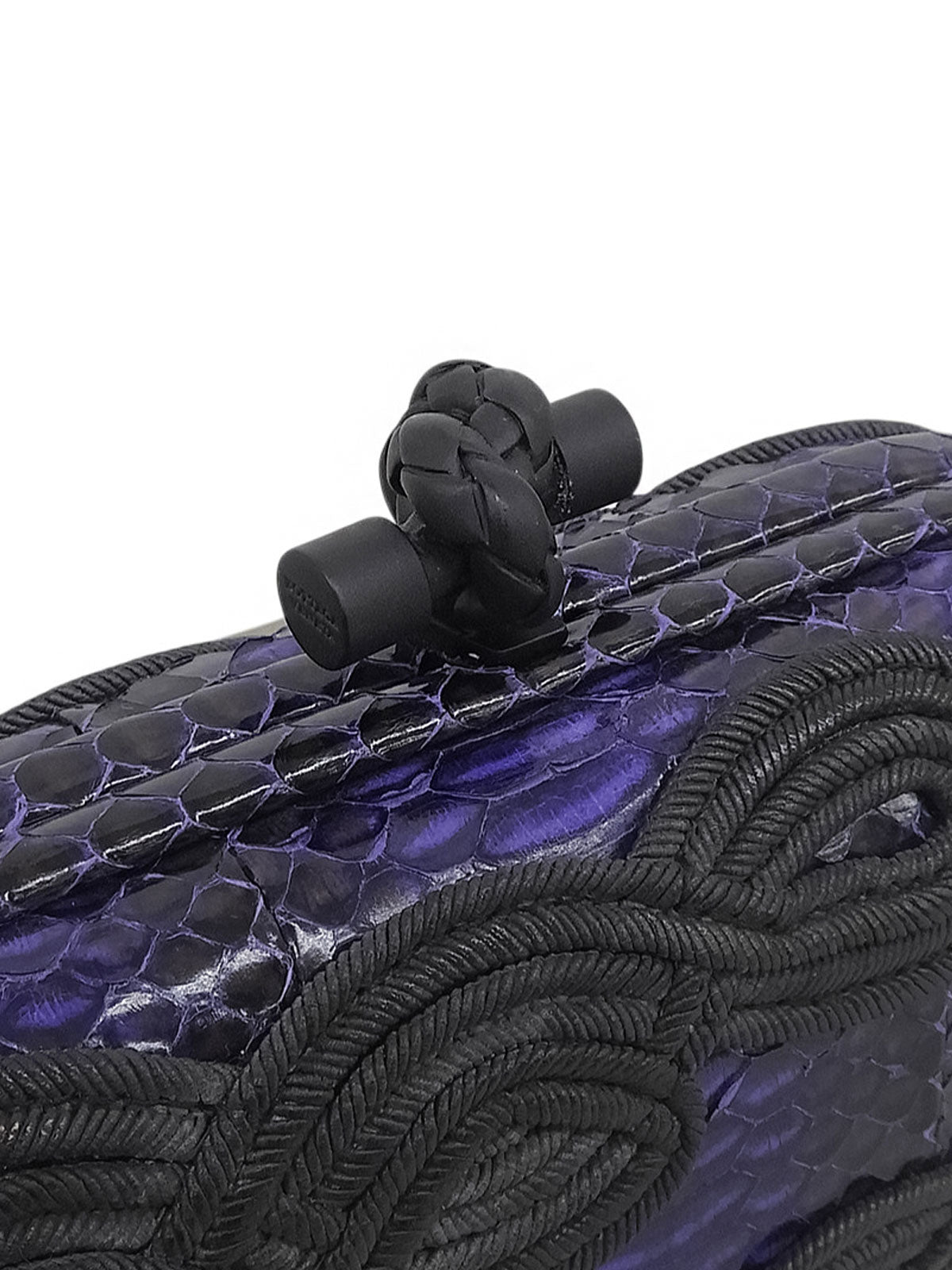 Knot design clutch bag, purple/black