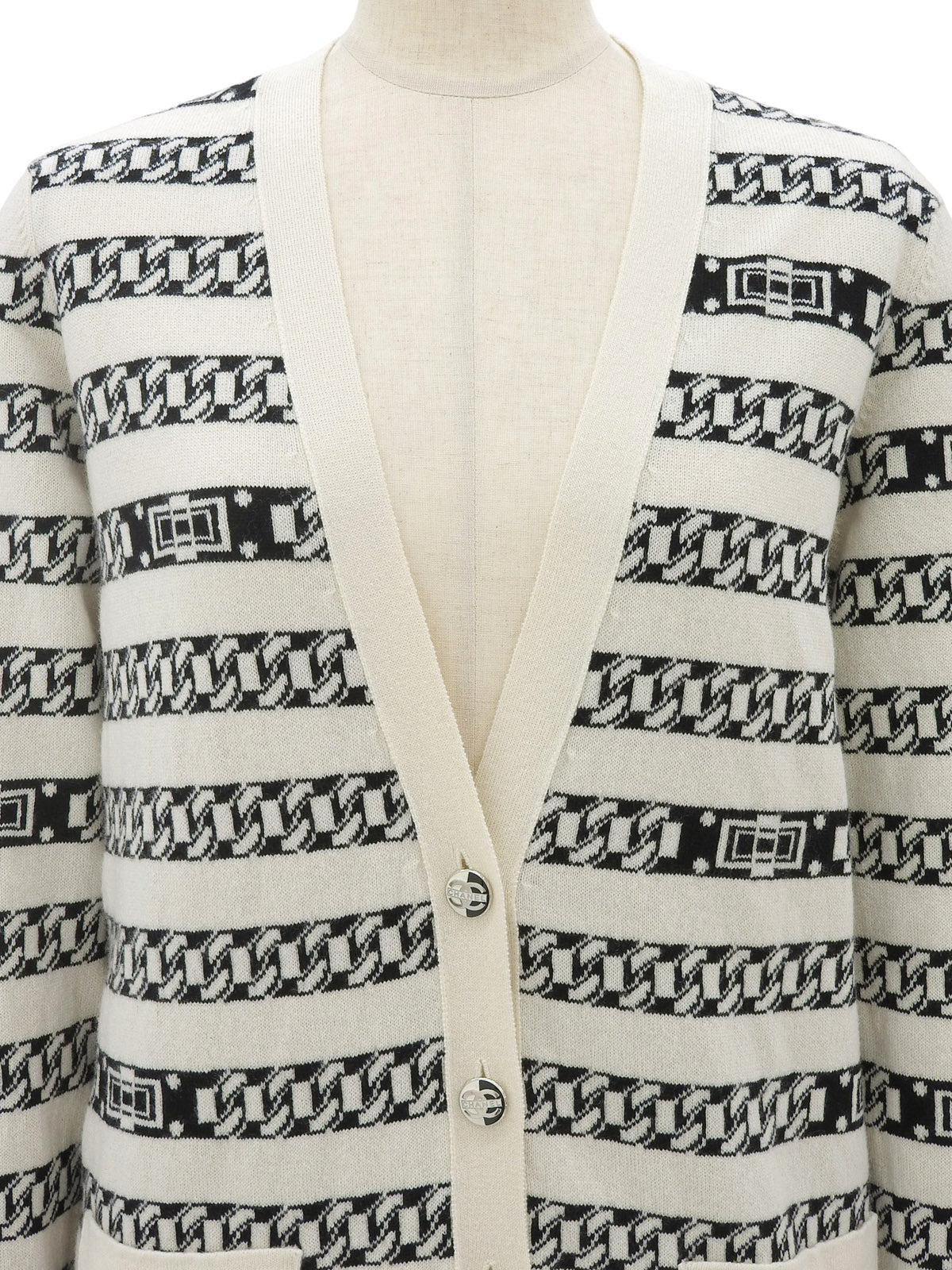 Cashmere Chain Border Pattern CC Mark Button Cardigan in Ivory/Black