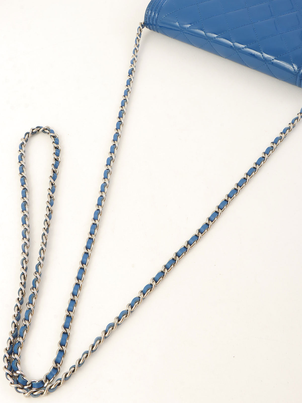 2014年頃製 パテントボーイシャネルチェーンウォレット ブルー