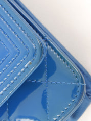 2014年頃製 パテントボーイシャネルチェーンウォレット ブルー