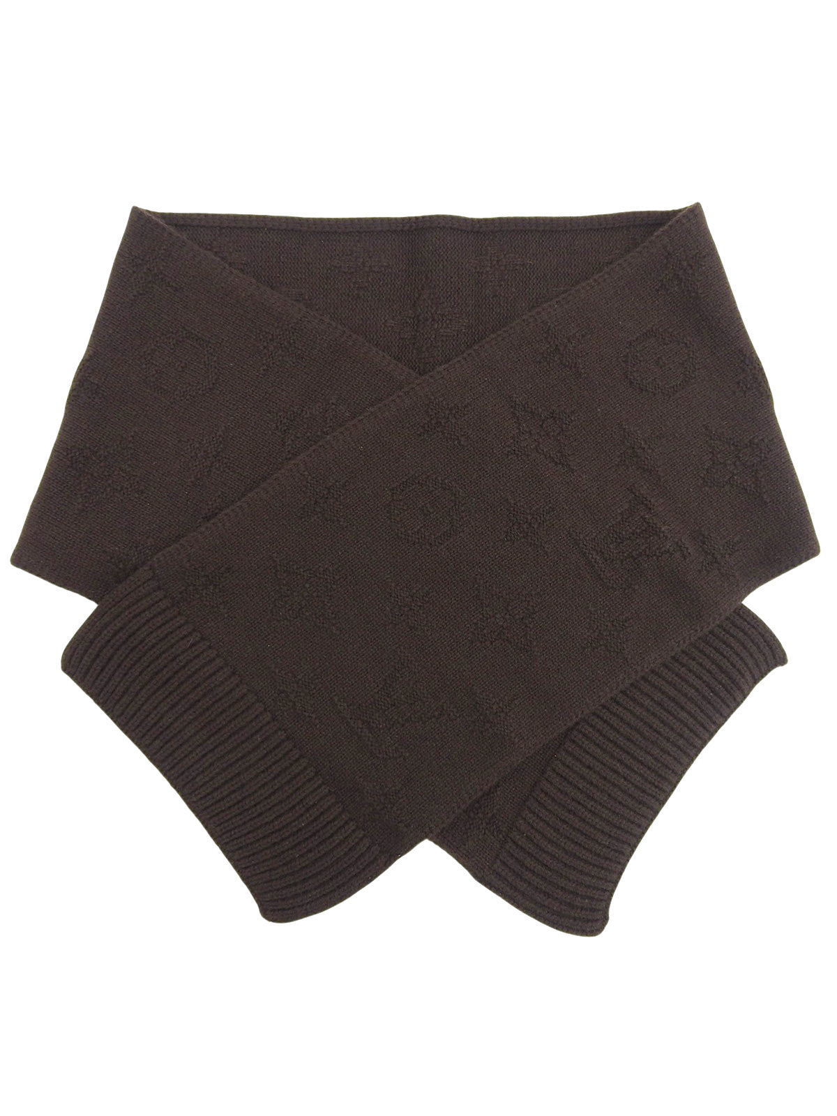 棕色字母图案围巾