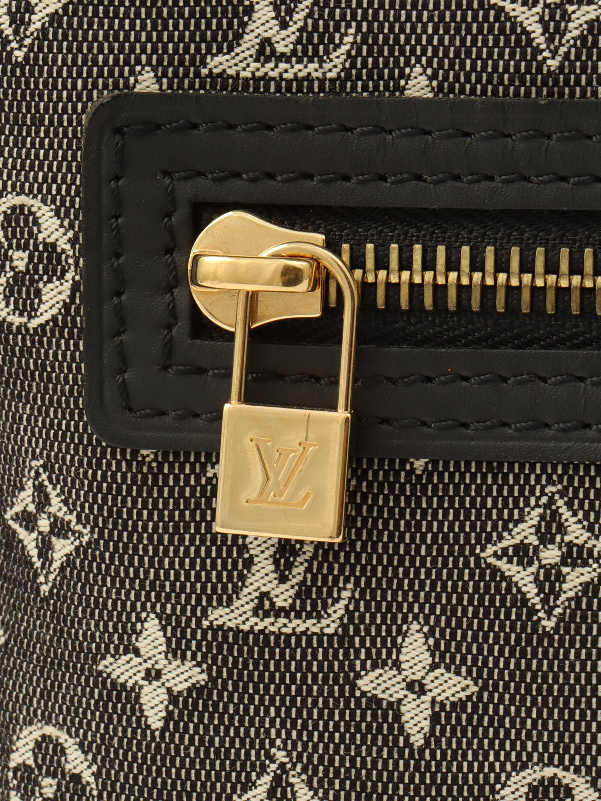 2005年款 Monogram Mini Lucille PM 黑色