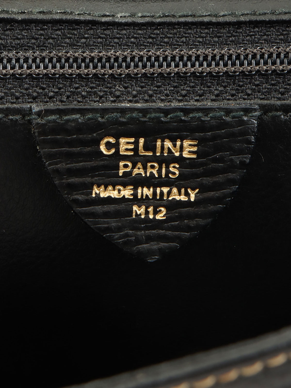 サークルロゴプレートショルダーバッグ ブラック