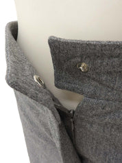 灰色羊毛logo纽扣裙