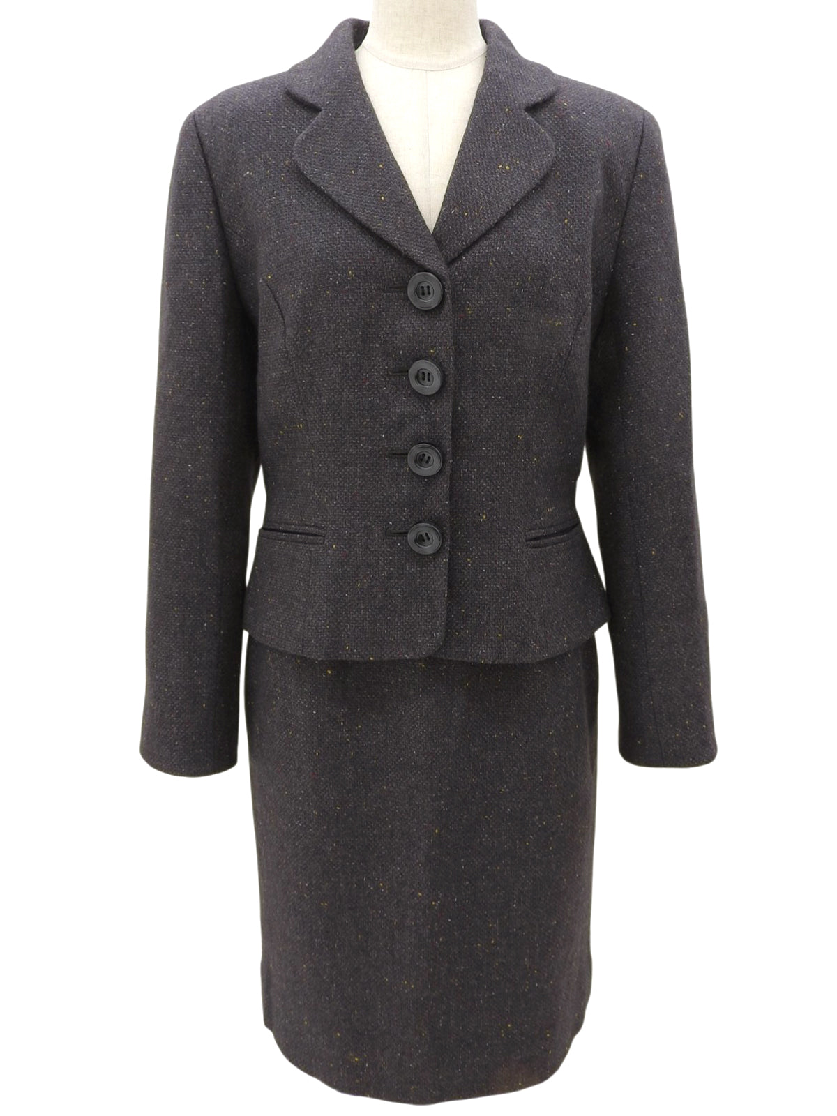 羊毛颜色：灰色