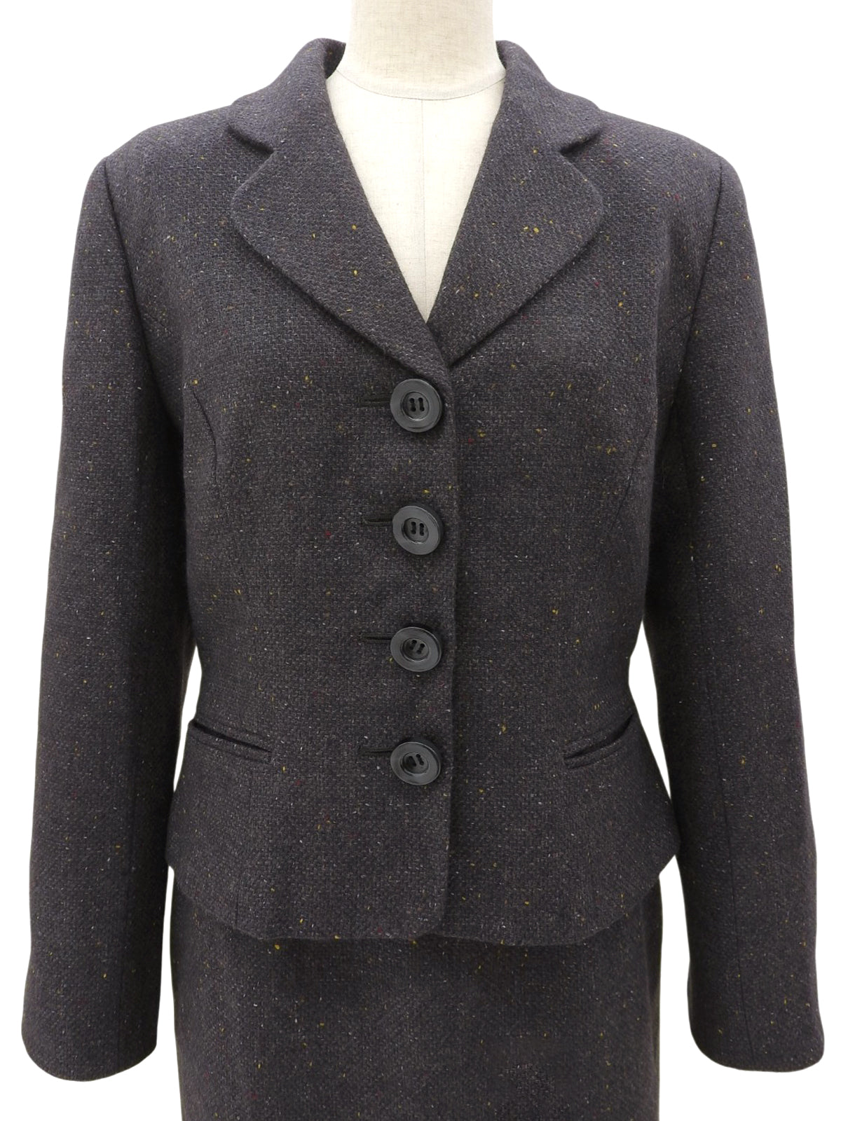 羊毛颜色：灰色