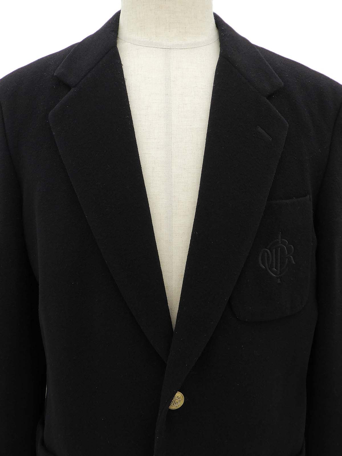 黑色刺绣Logo徽章夹克