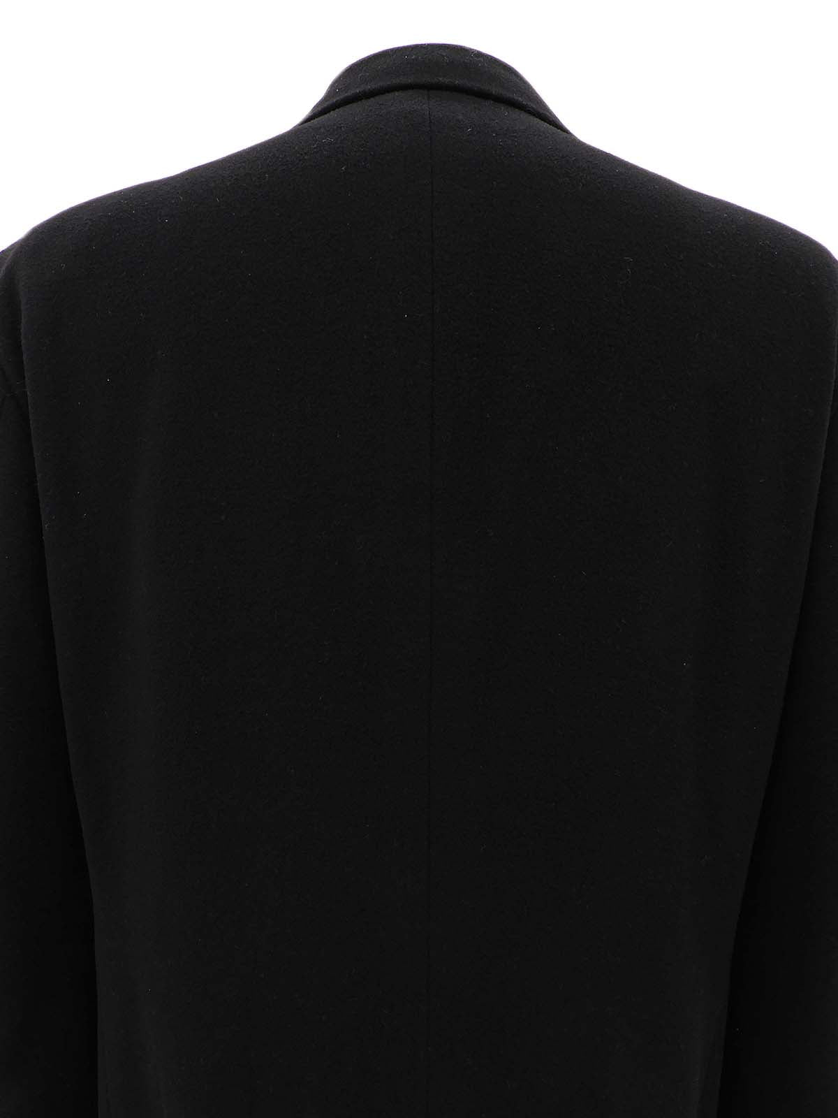 黑色刺绣Logo徽章夹克