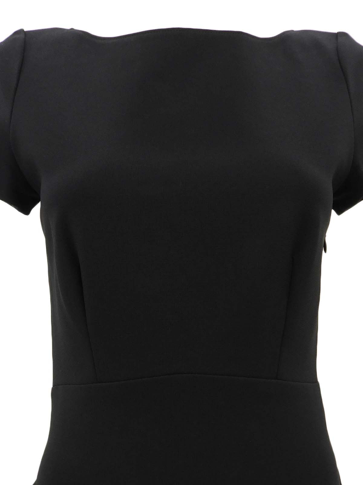 黑色喇叭形短袖连衣裙