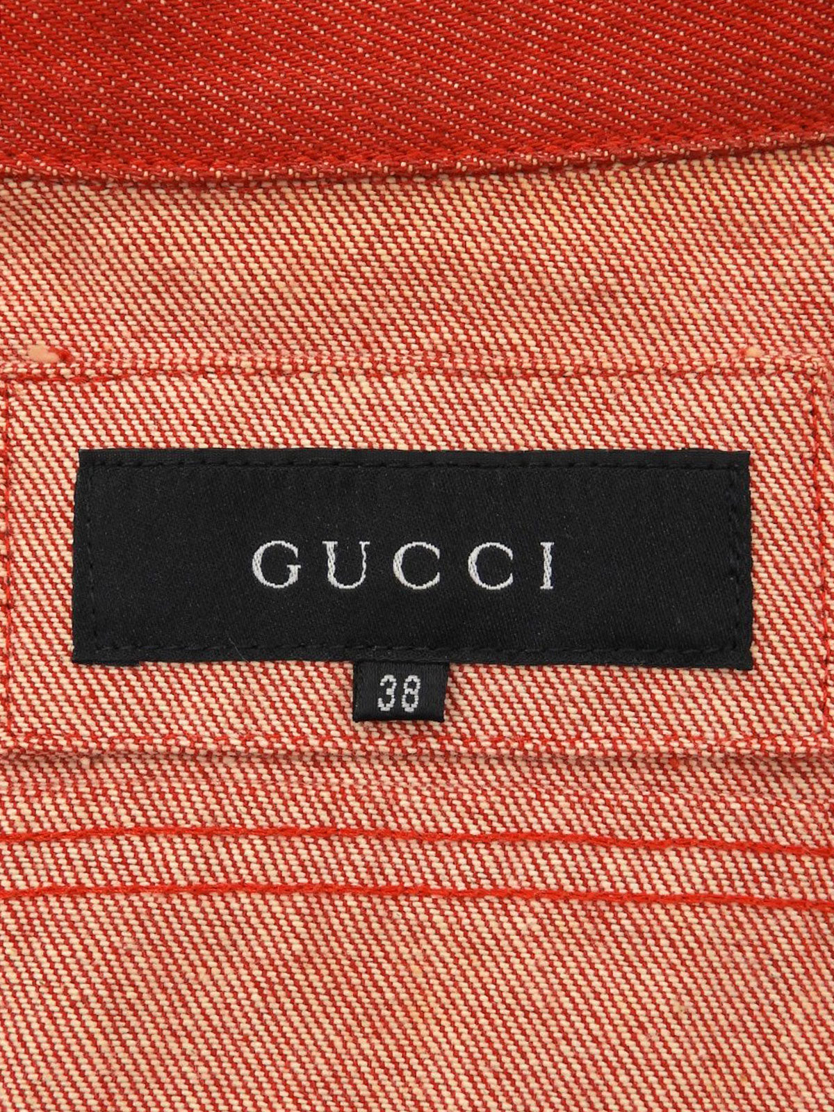 红色牛仔布logo纽扣夹克