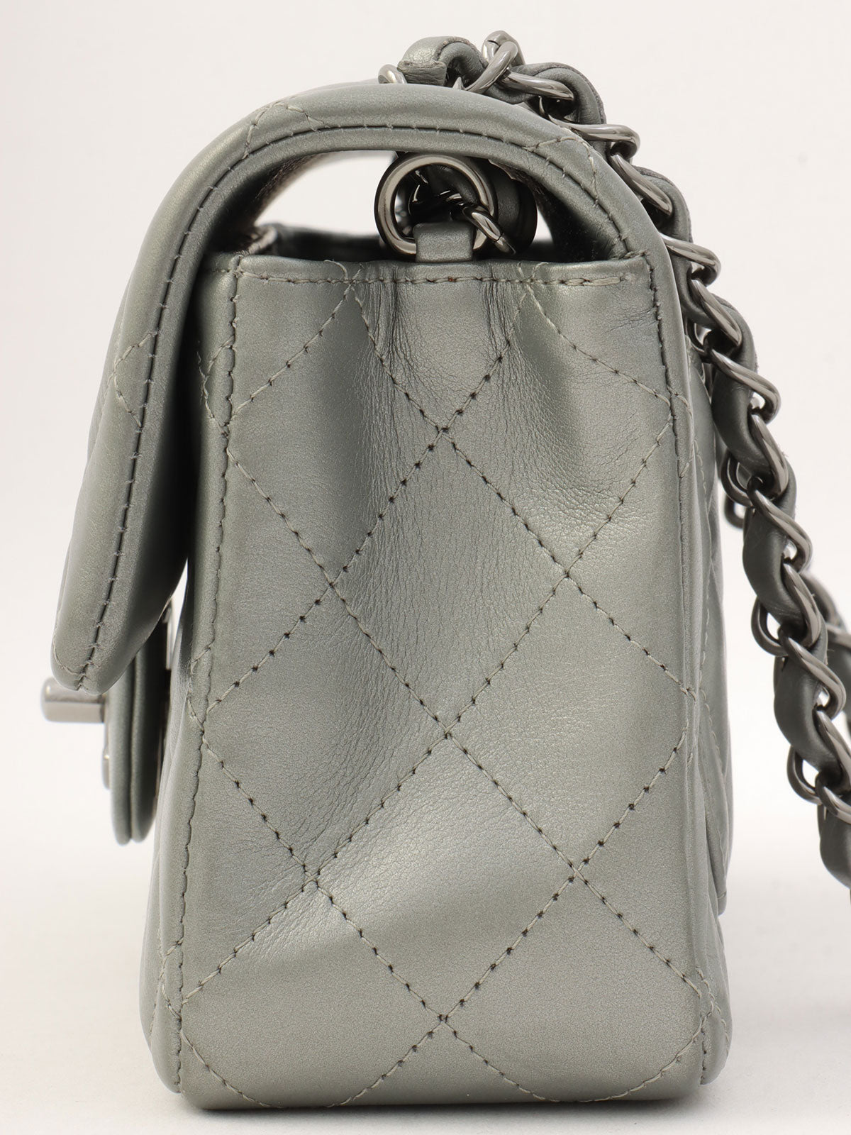 2014-ish Matelasse Stitch CC Turnlock Chain Shoulder Bag Gray