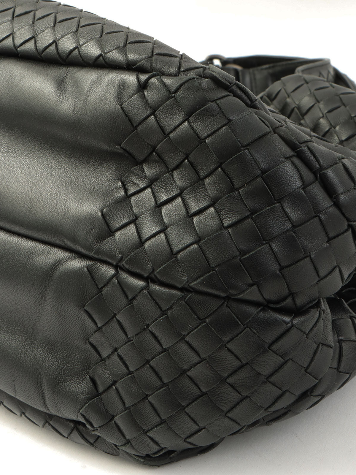 Intrecciato Handbag in Black