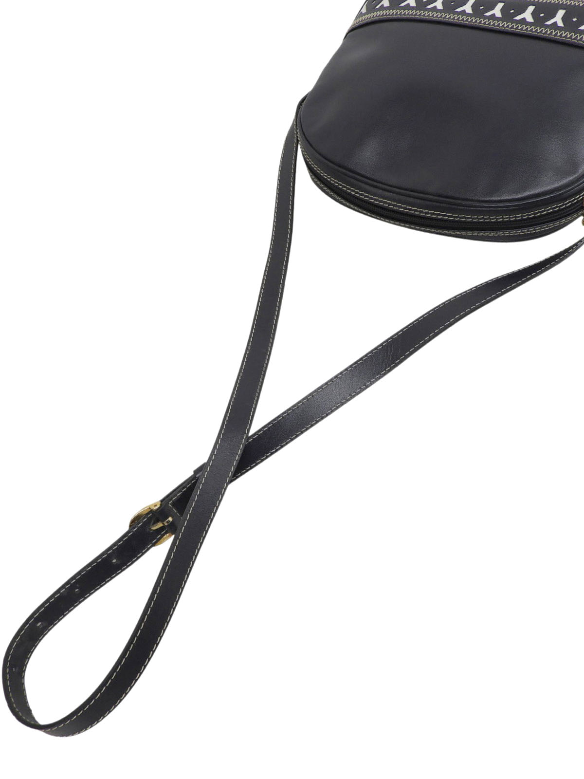 Y-cut Logo Charm Shoulder Bag Navy