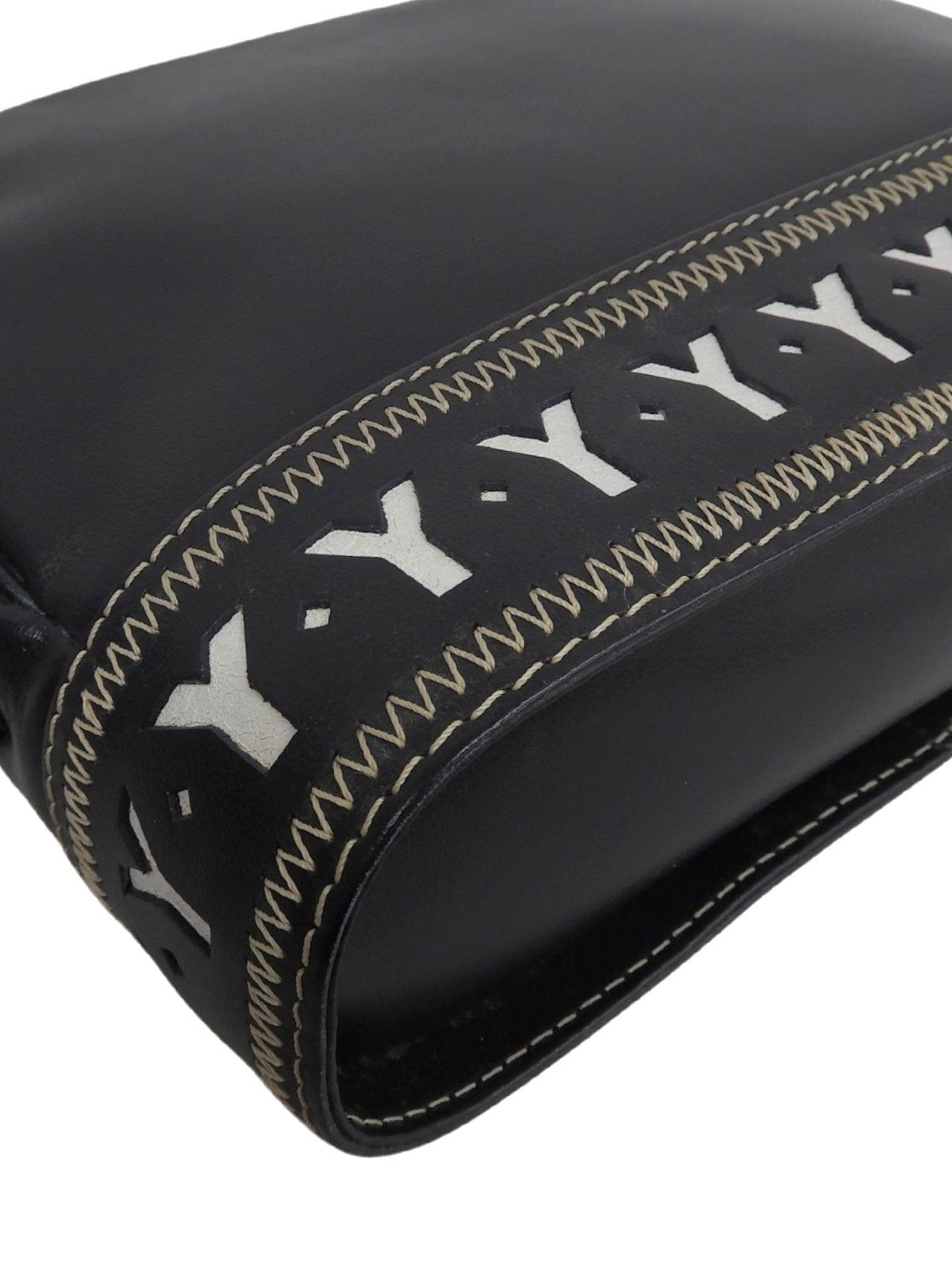 Y-cut Logo Charm Shoulder Bag Navy