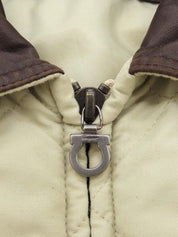 米色/棕色绗缝 Gancini 拉链外套