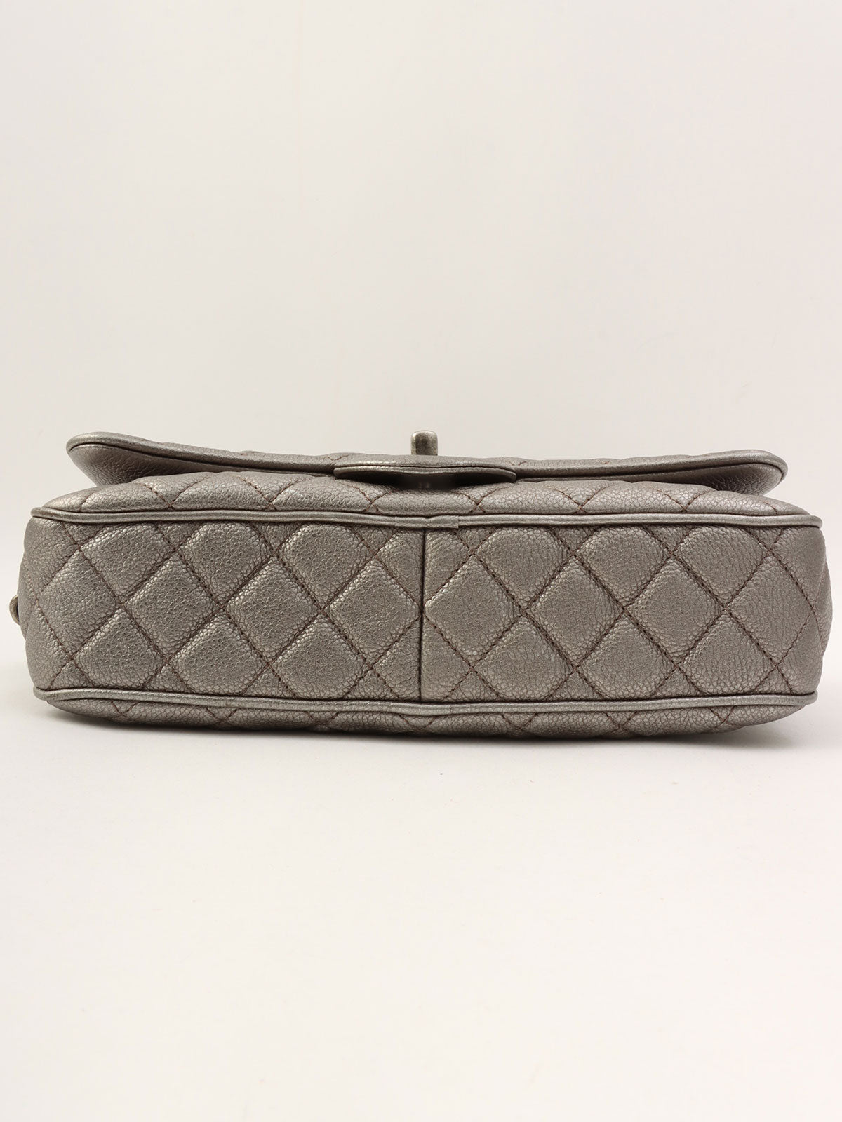 Around 2016 Made CC Turn Lock Chain Shoulder Bag Silver
