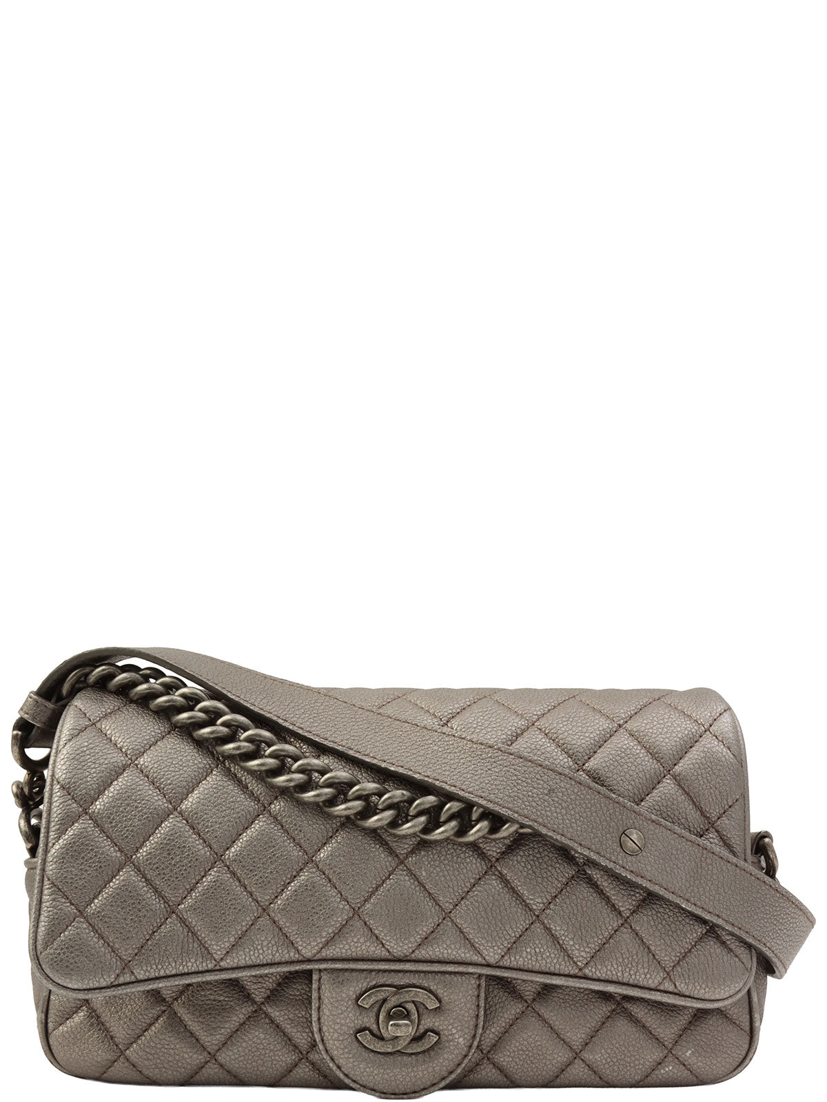 Around 2016 Made CC Turn Lock Chain Shoulder Bag Silver