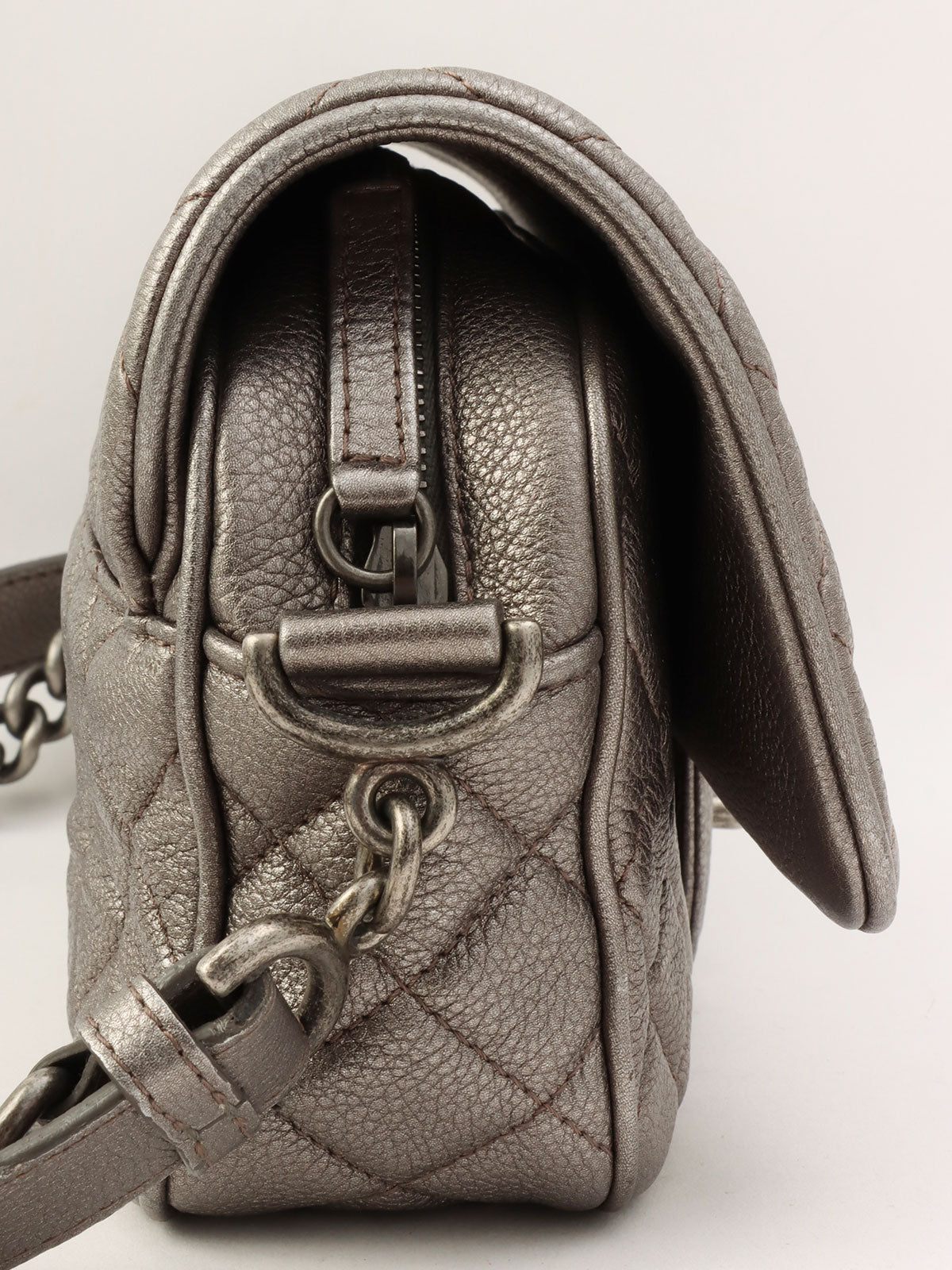 Around 2016 Made CC Turn Lock Chain Shoulder Bag Silver