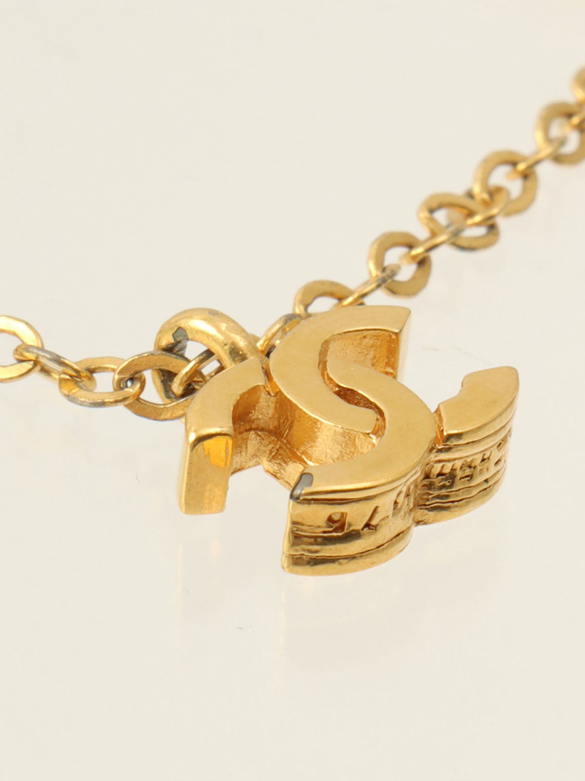 Mini CC Mark Necklace Gold