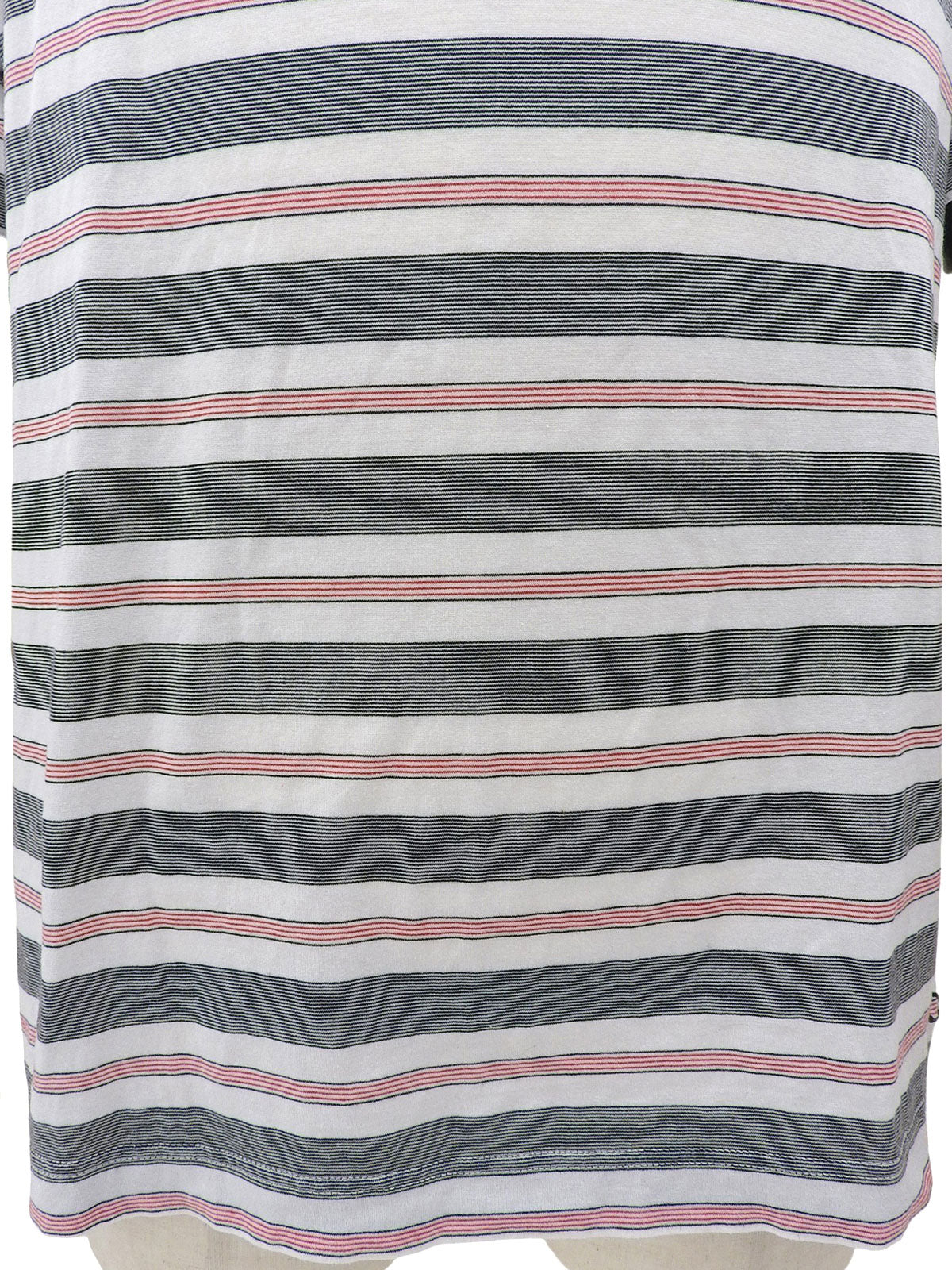 白色/黑色/红色边框刺绣logo T恤